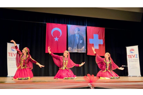 Des danses nationales azerbaïdjanaises ont été présentées à Zurich