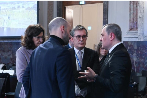 L’Azerbaïdjan et la France ont discuté des perspectives de développement des relations