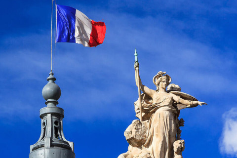 En France, on évoque un étouffement budgétaire