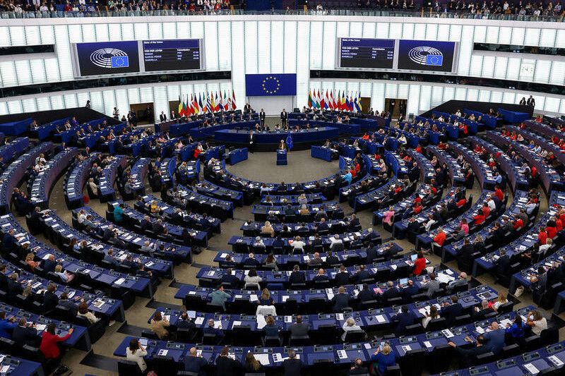 Au Parlement européen, appel à un virage de la politique vers la droite