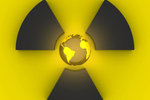 Le monde est menace par une nouvelle course aux armements nucleaires