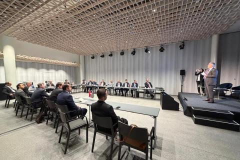 Die Geschäfts- und Investitionsmöglichkeiten Aserbaidschans wurden in der Schweiz vorgestellt