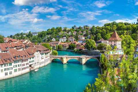 La Suisse est le seul pays qui tente de décourager les touristes par le marketing