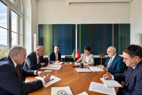 Le corridor de Zanguezour pourrait contribuer à renforcer la paix entre l'Azerbaïdjan et l'Arménie – Elchin Amirbayov